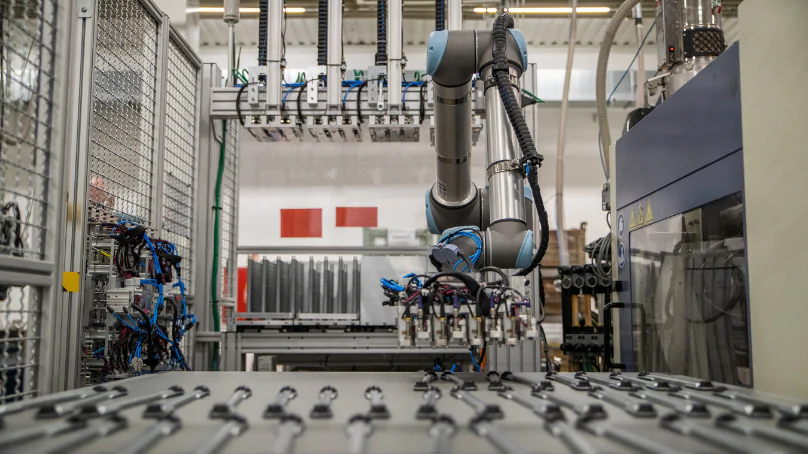 Rola robotów przemysłowych w procesie produkcji